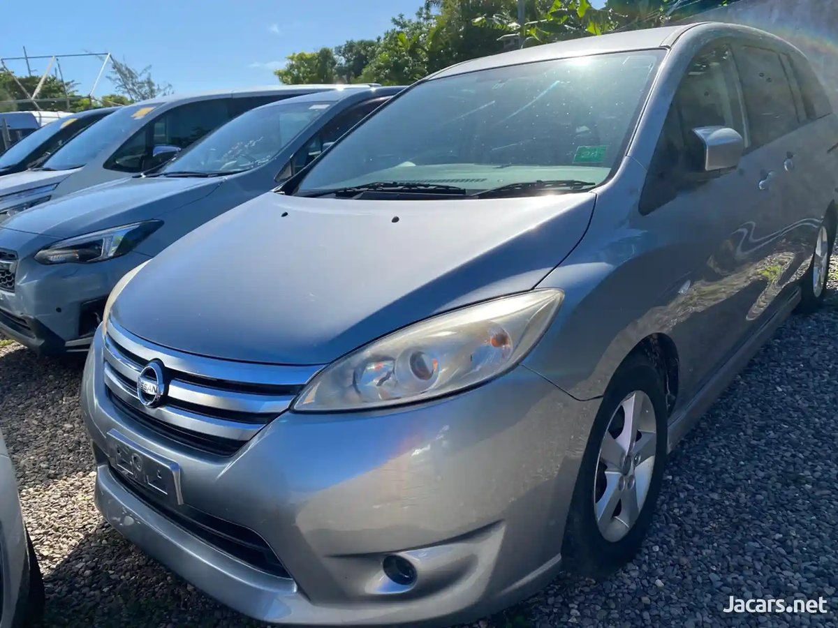 2014 NISSAN LaFesta