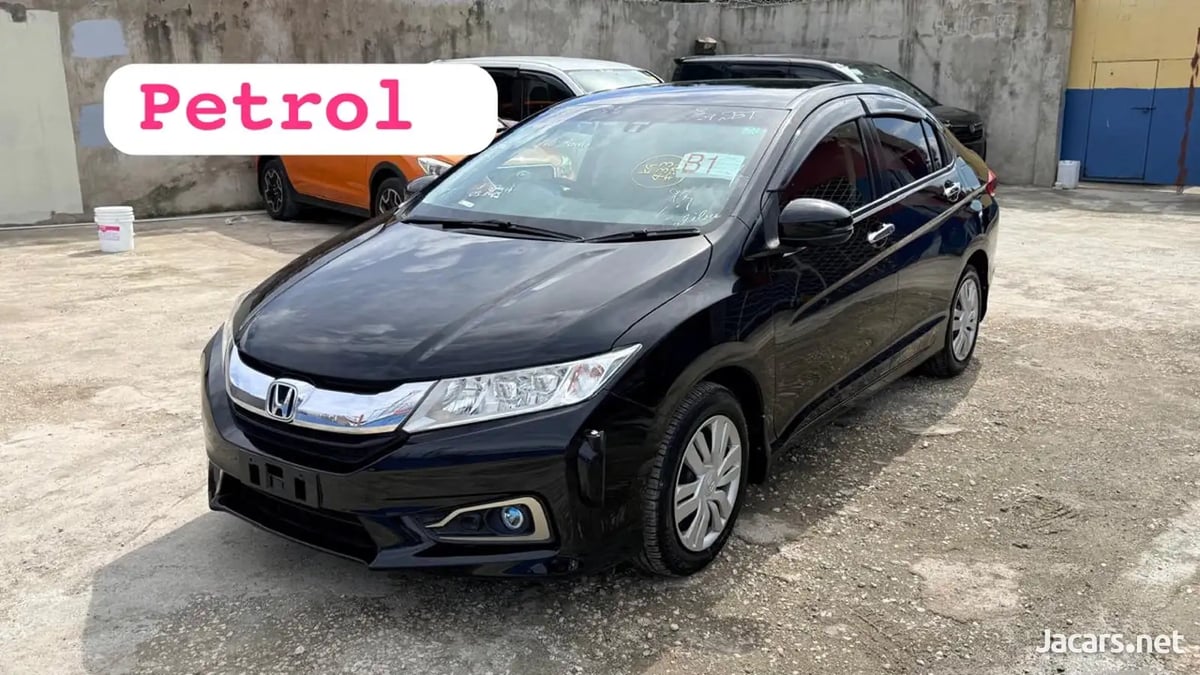 2016 HONDA Grace