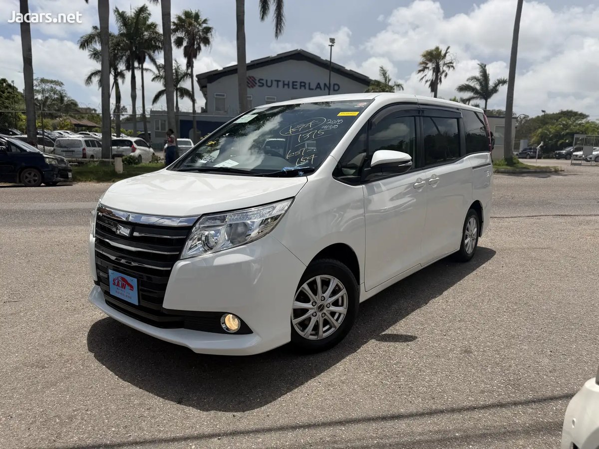 2015 TOYOTA Noah