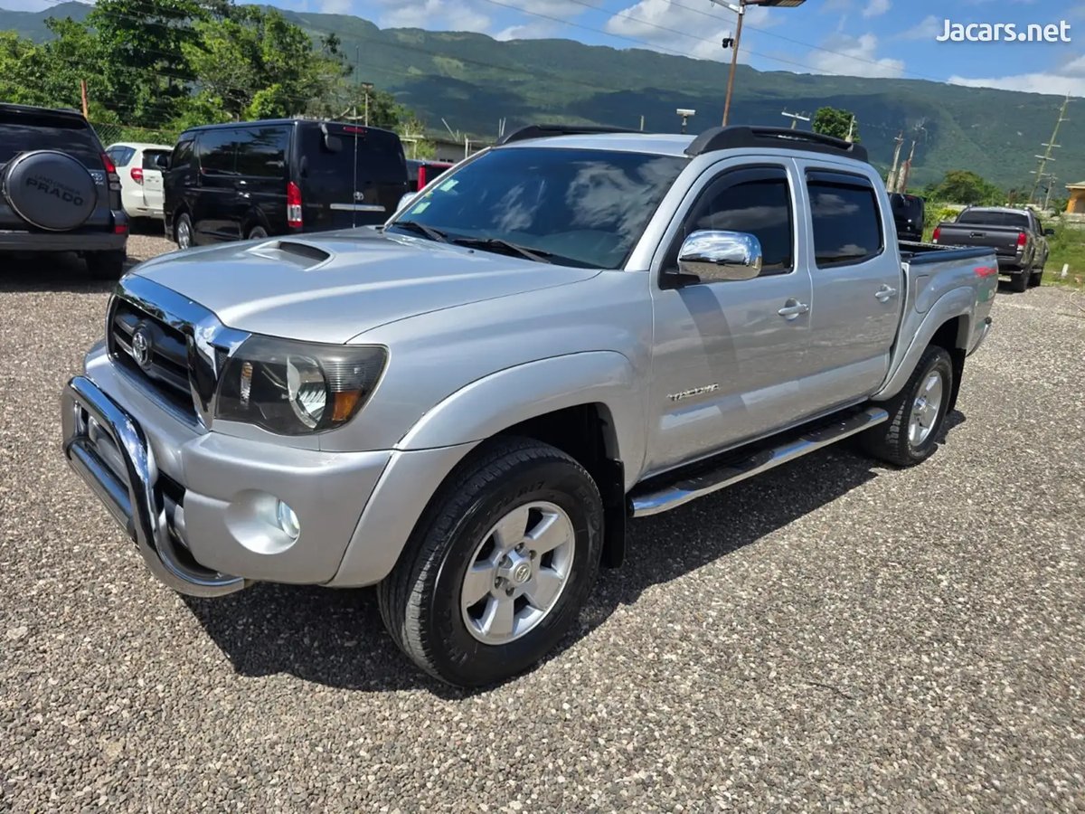 2005 TOYOTA Tacoma