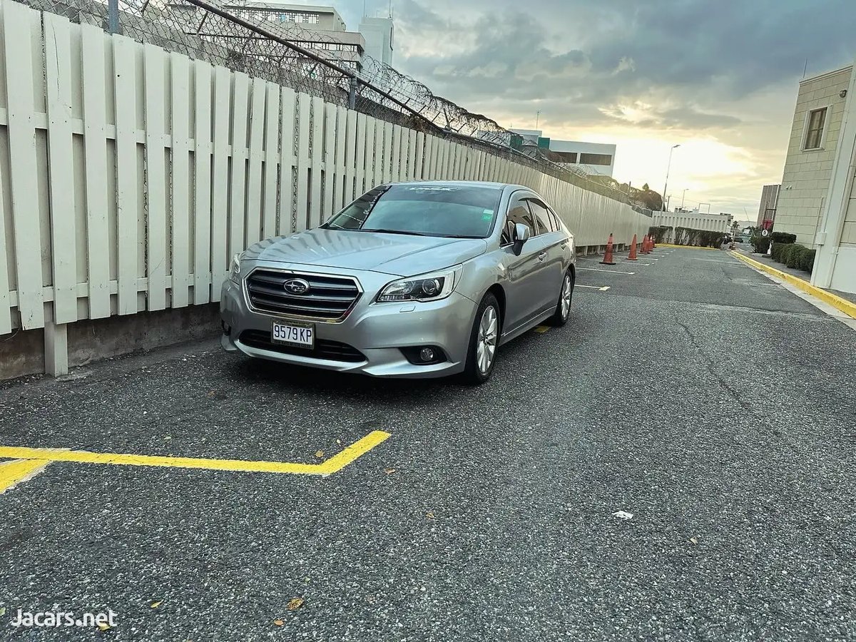 2017 SUBARU Legacy