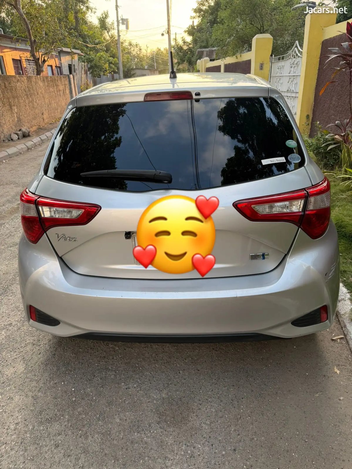 2017 TOYOTA Vitz