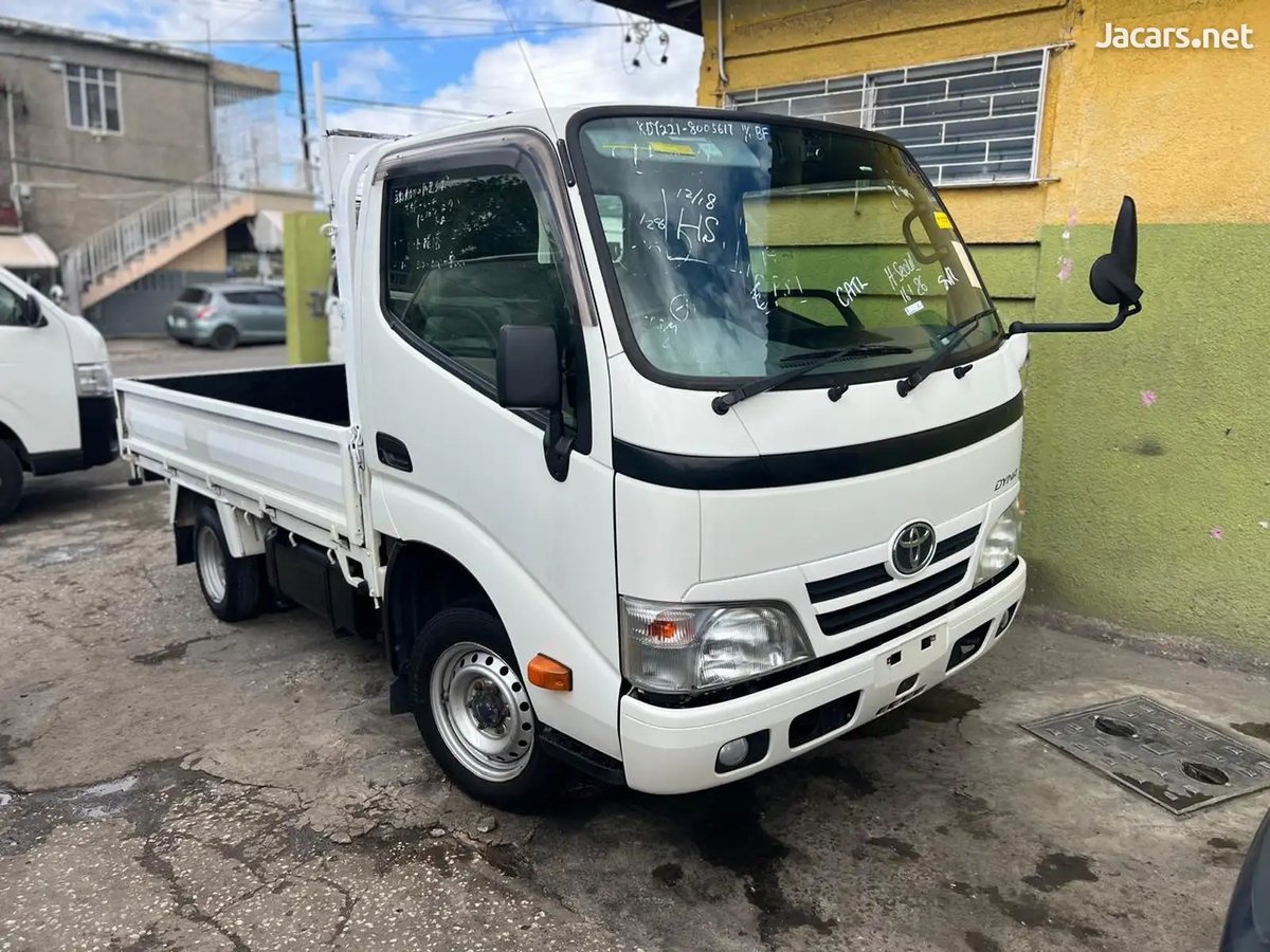 2015 TOYOTA Dyna