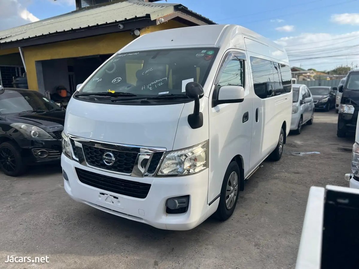 2015 NISSAN Caravan
