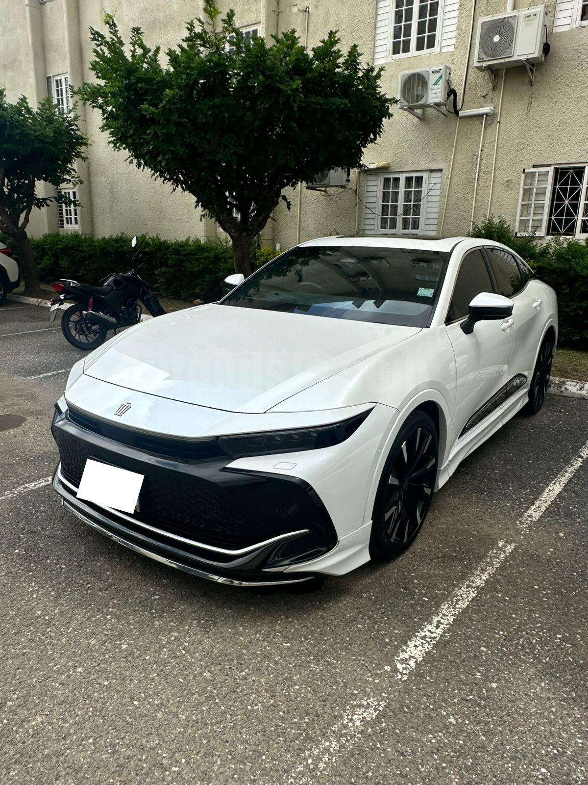 2022 TOYOTA CROWN CROSSPLATINUM EDITION