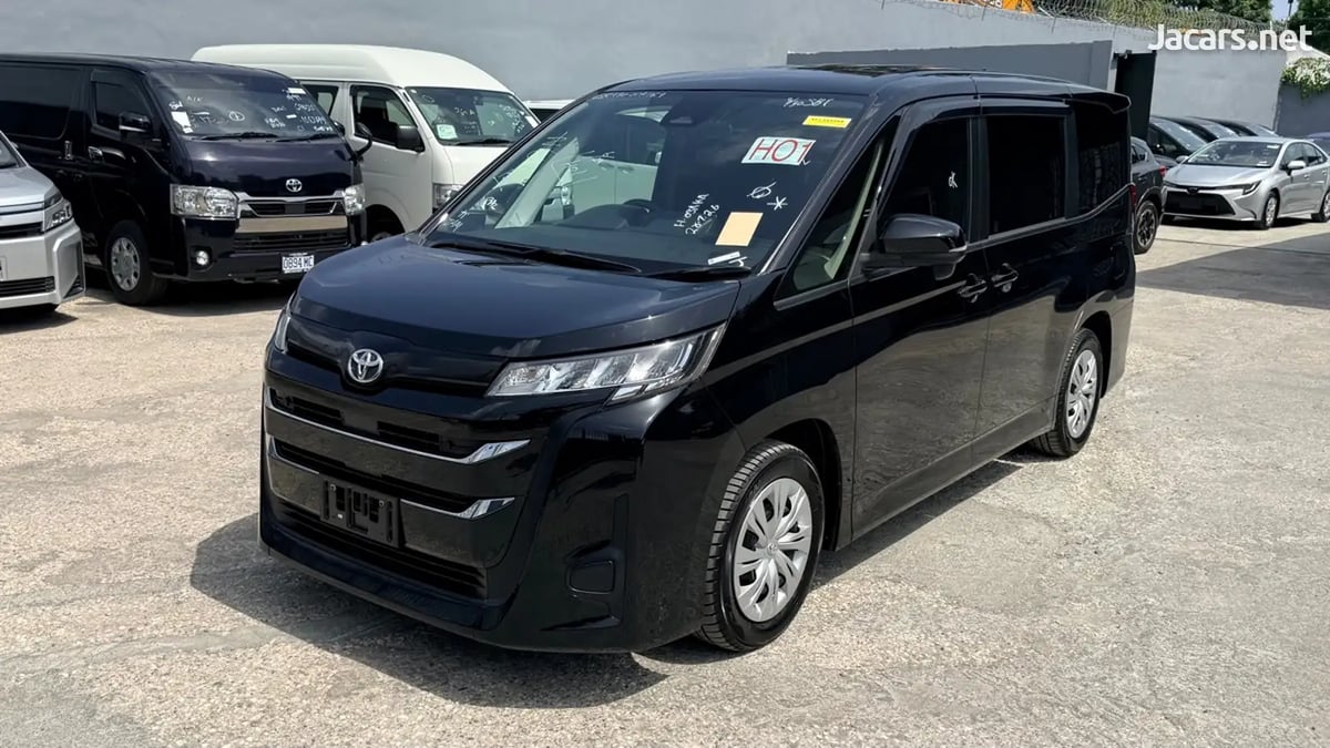 2023 TOYOTA Noah