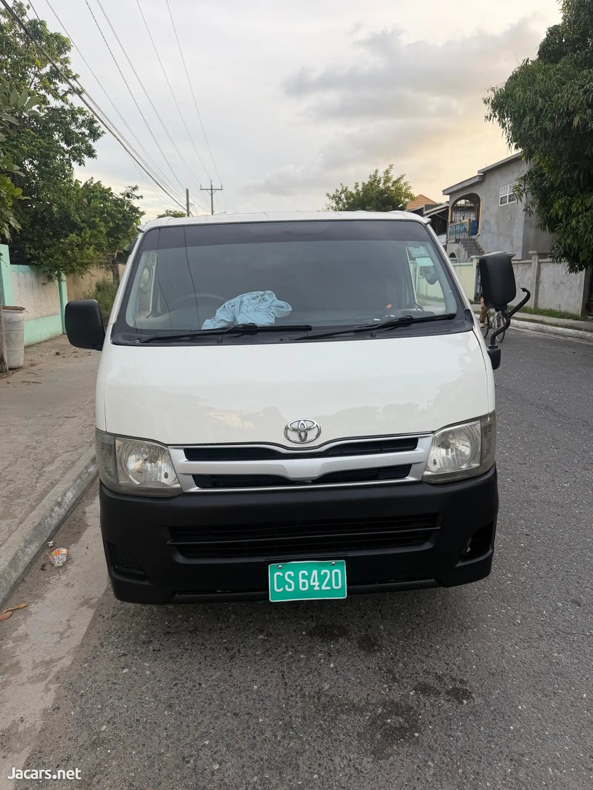 2014 TOYOTA Hiace
