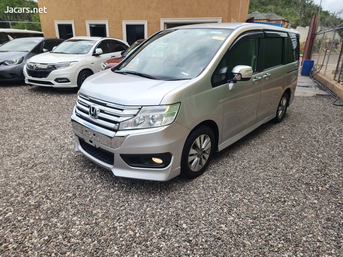 2014 HONDA Stepwgn