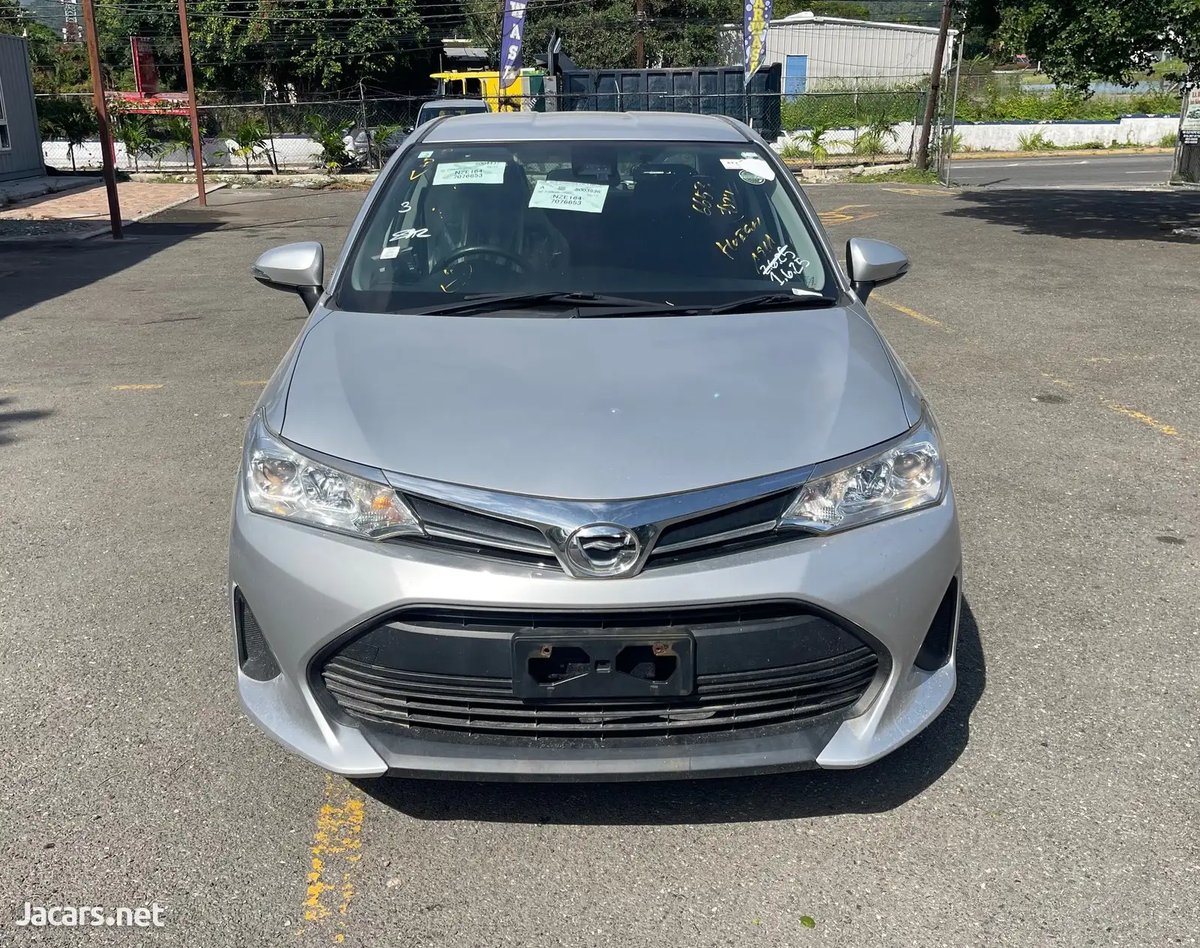 2020 TOYOTA Axio