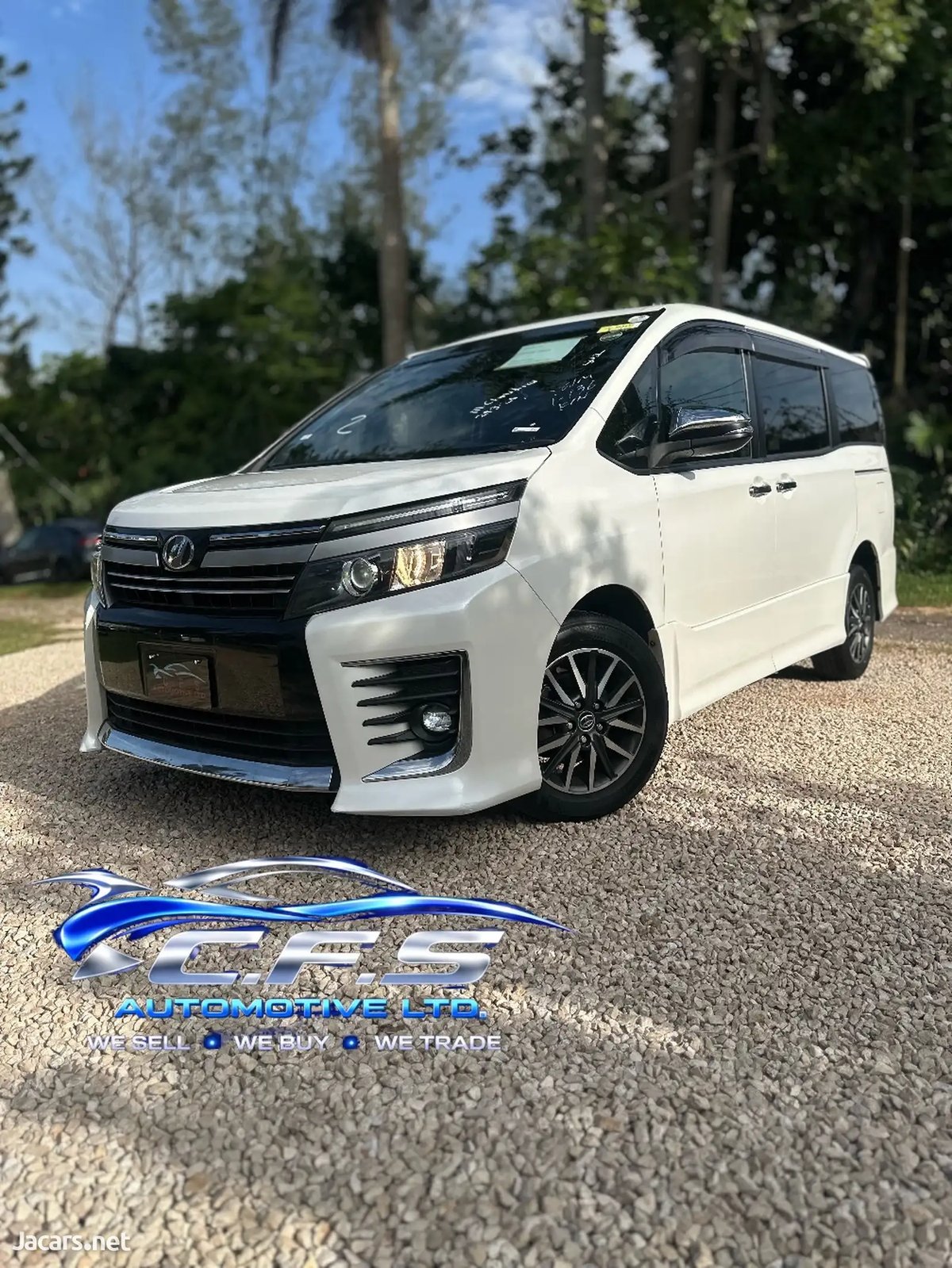 2017 TOYOTA Voxy