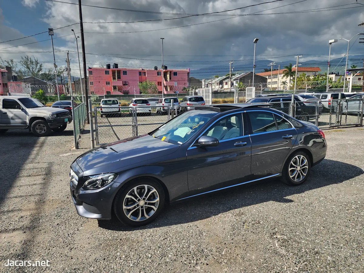 2016 Mercedes-Benz C-Class