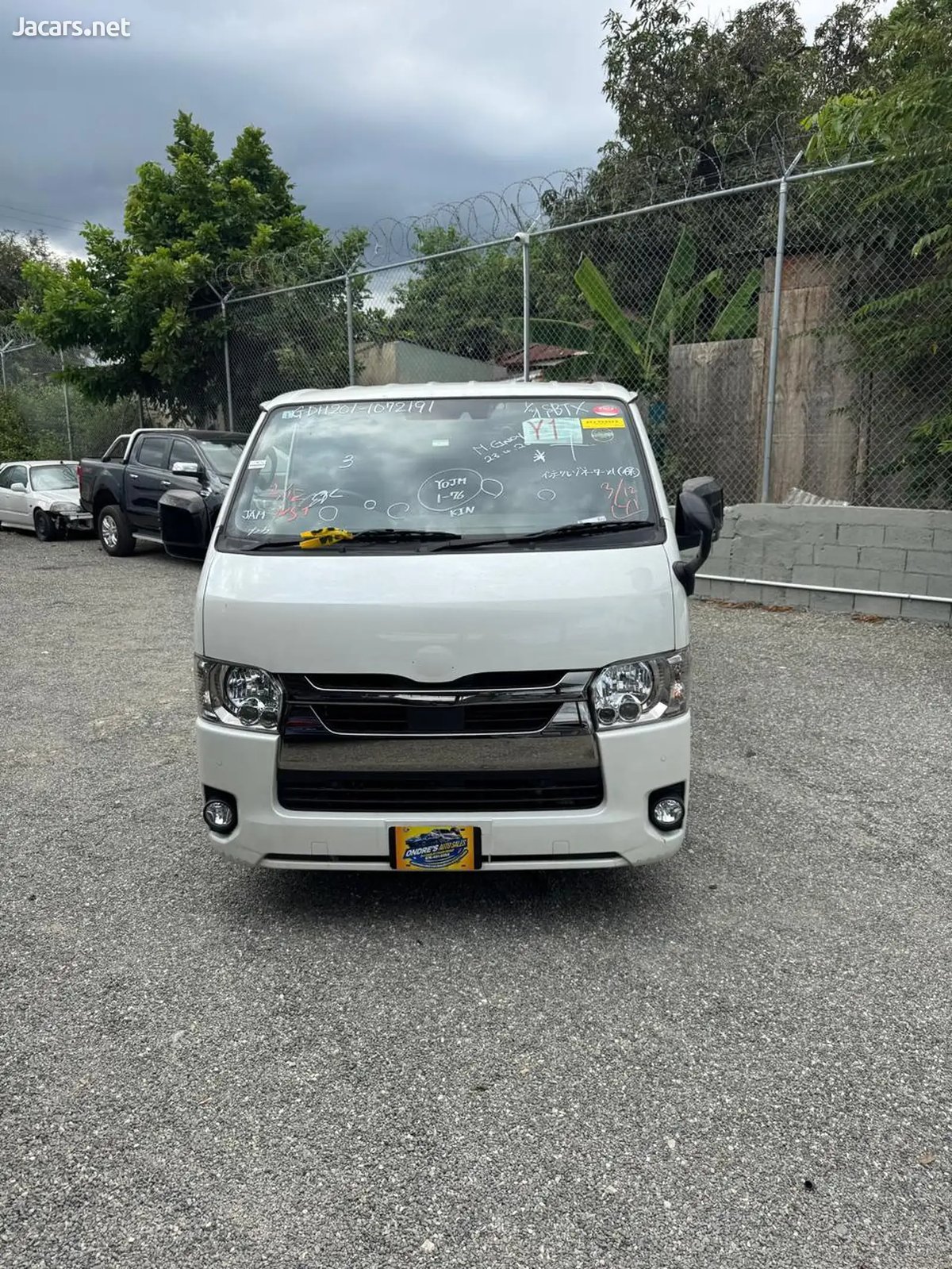 2022 TOYOTA Hiace