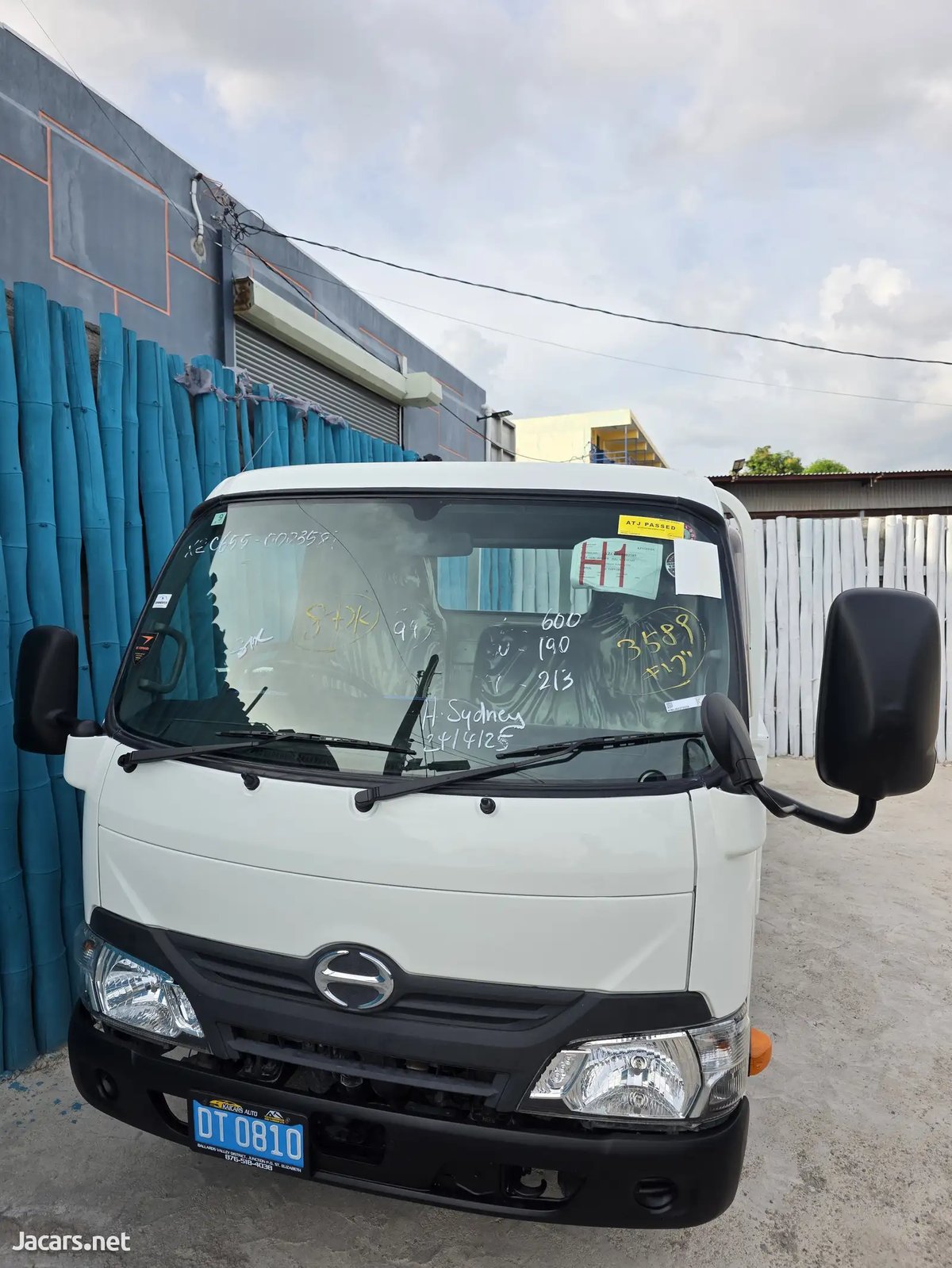 2016 HINO DUTRO