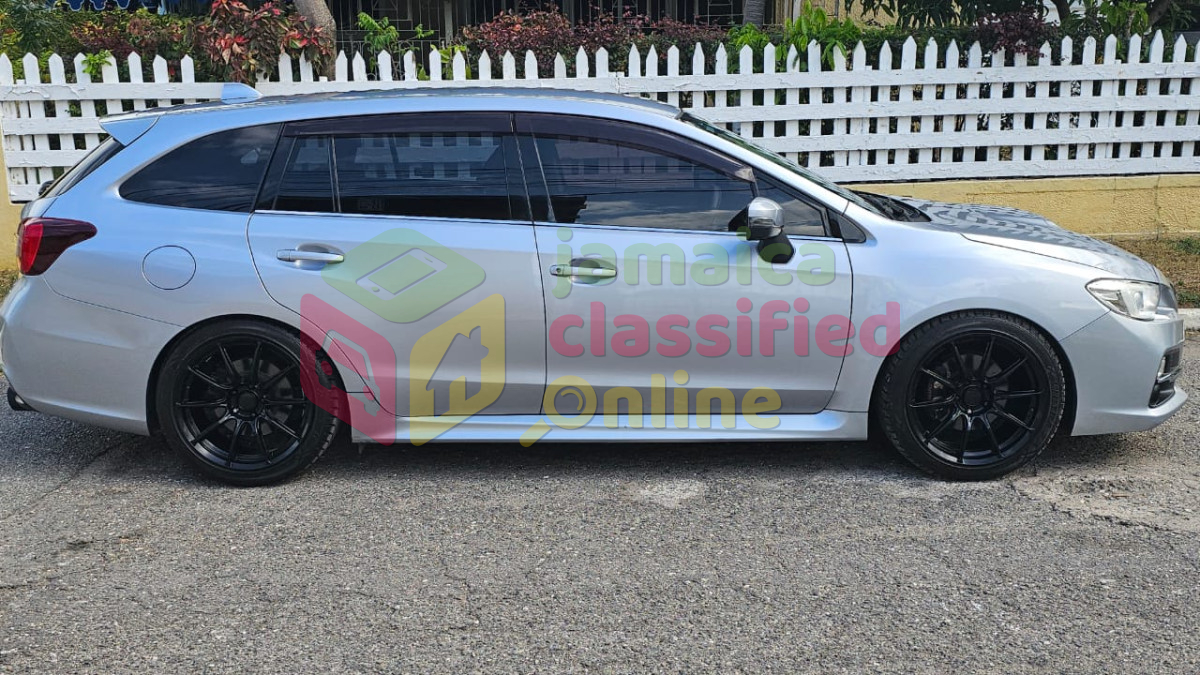 2016 SUBARU Levrog