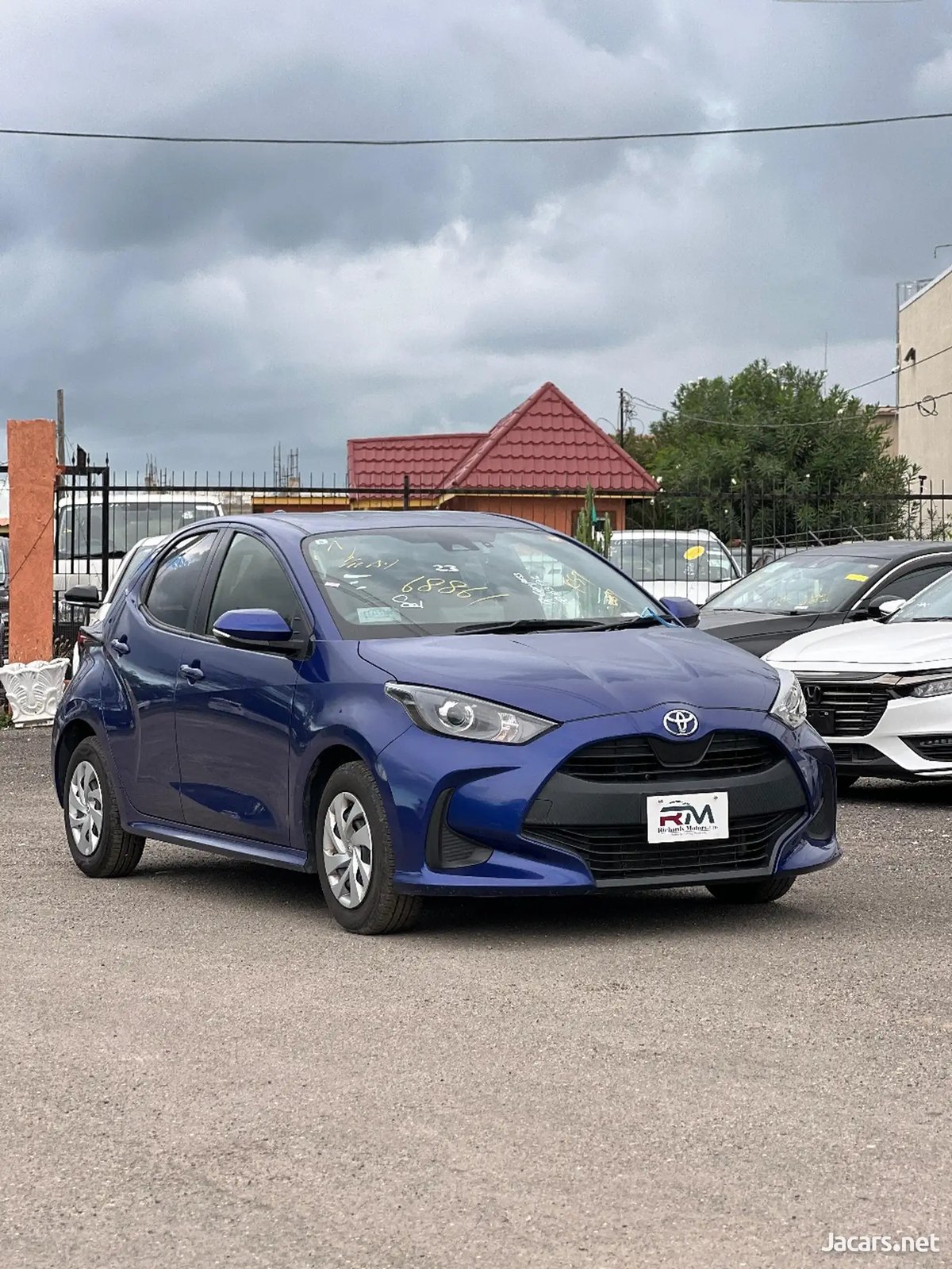 2022 TOYOTA Yaris