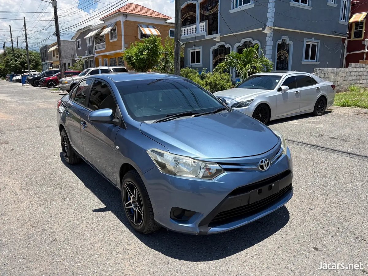 2017 TOYOTA Yaris