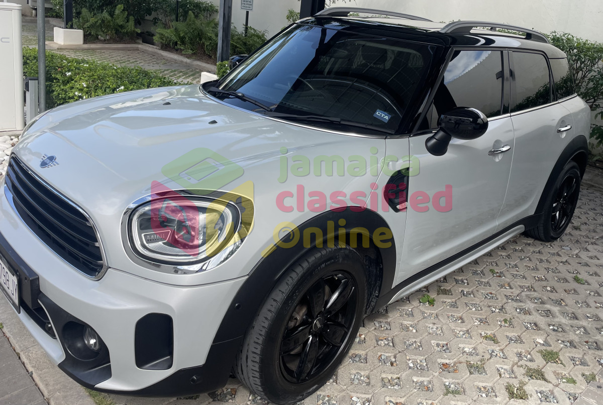 2022 Mini Country Man