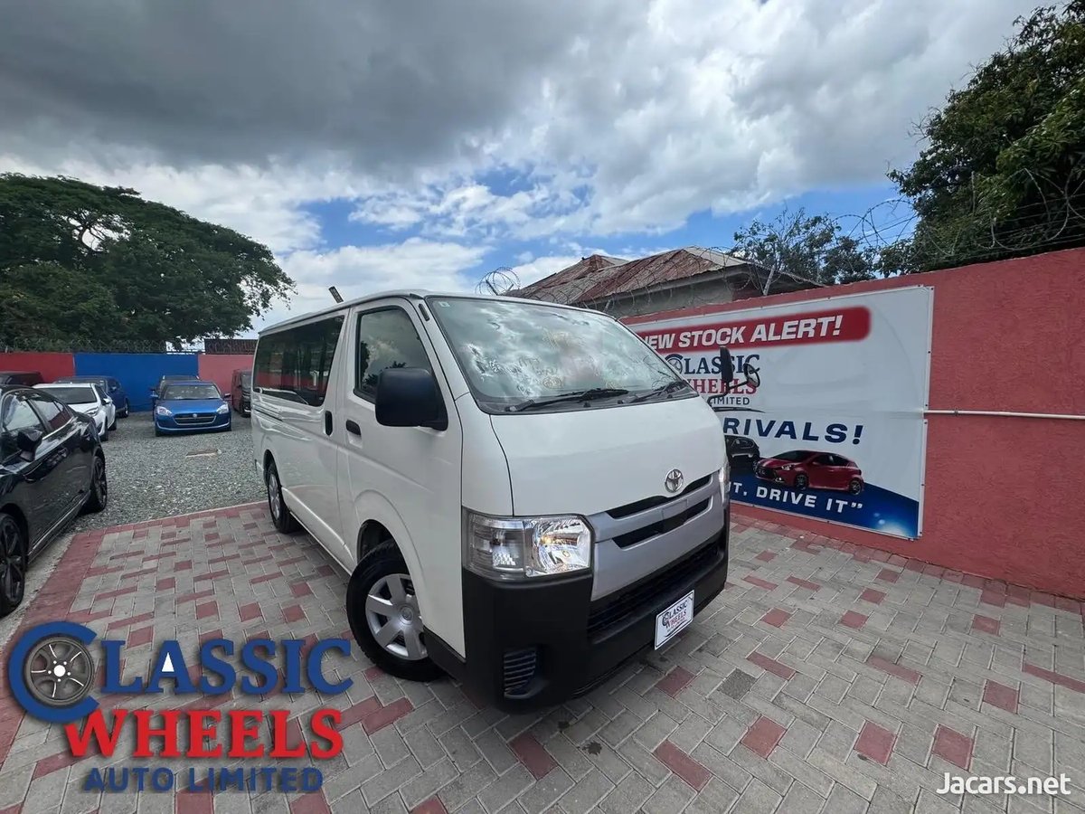2018 TOYOTA Hiace
