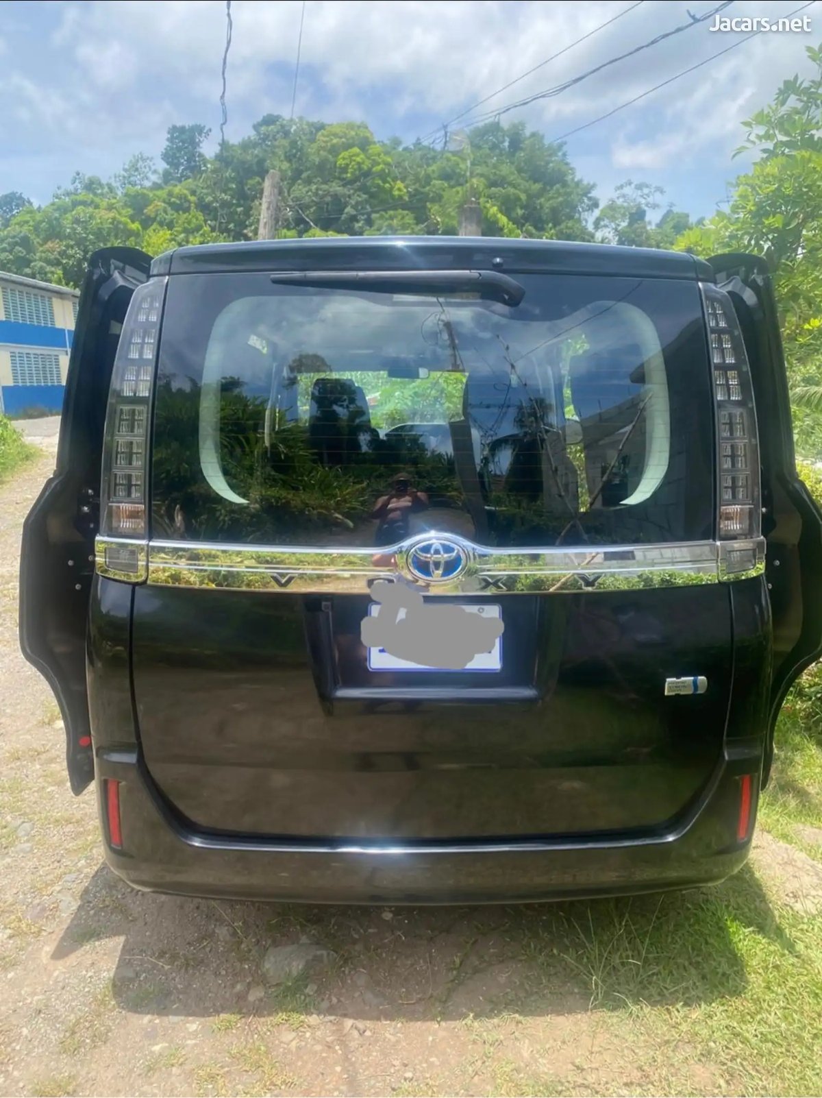 2014 TOYOTA Voxy