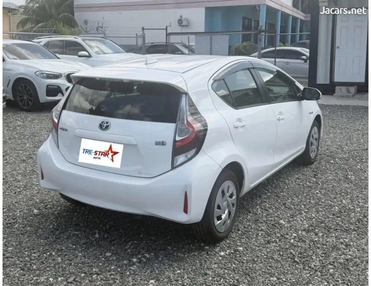 2019 TOYOTA Aqua