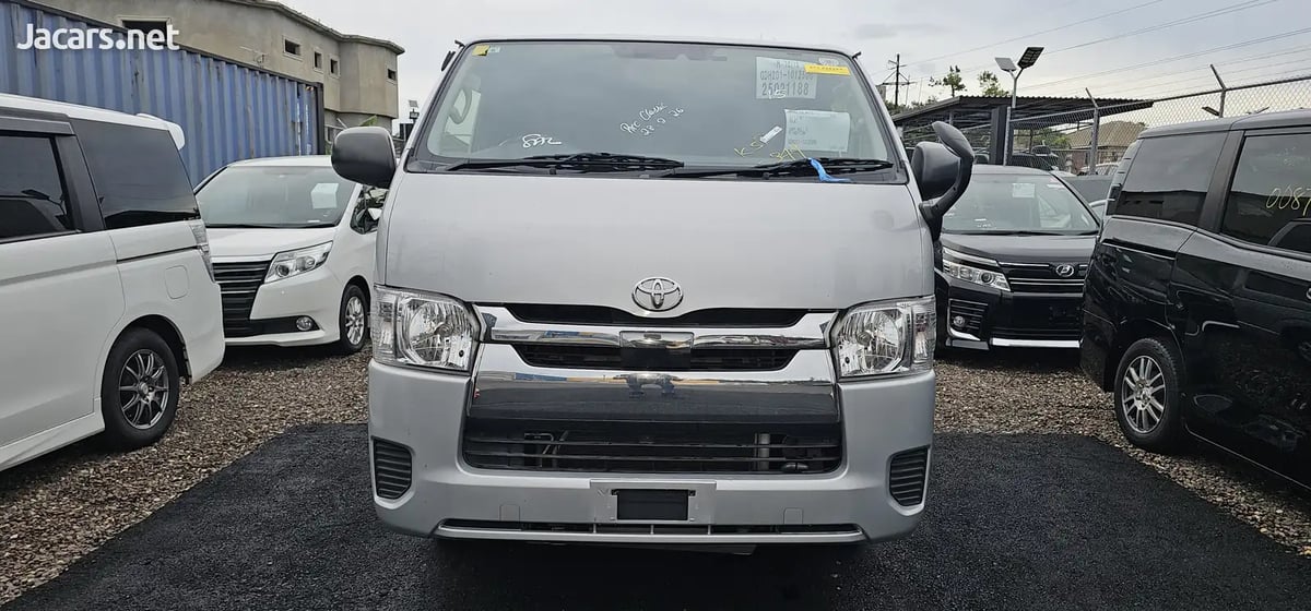 2018 TOYOTA Hiace