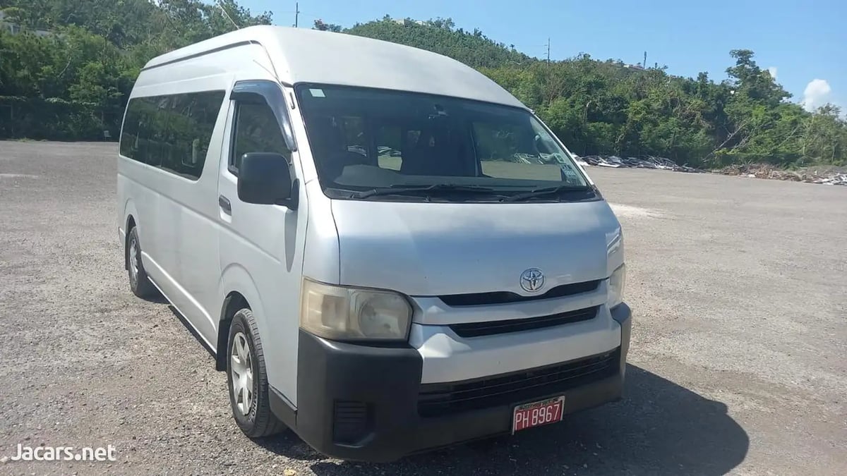 2017 TOYOTA Hiace