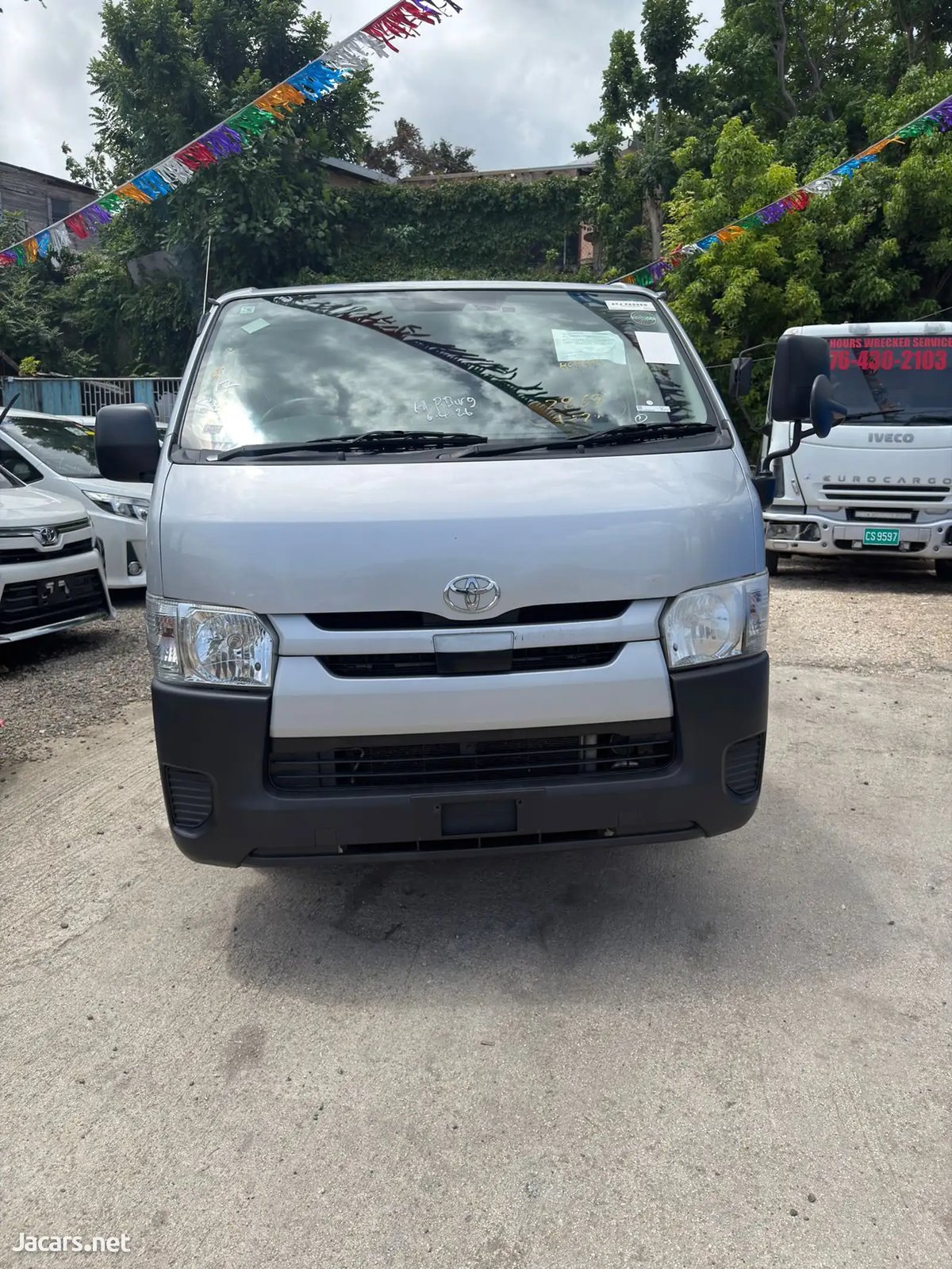 TOYOTA Hiace