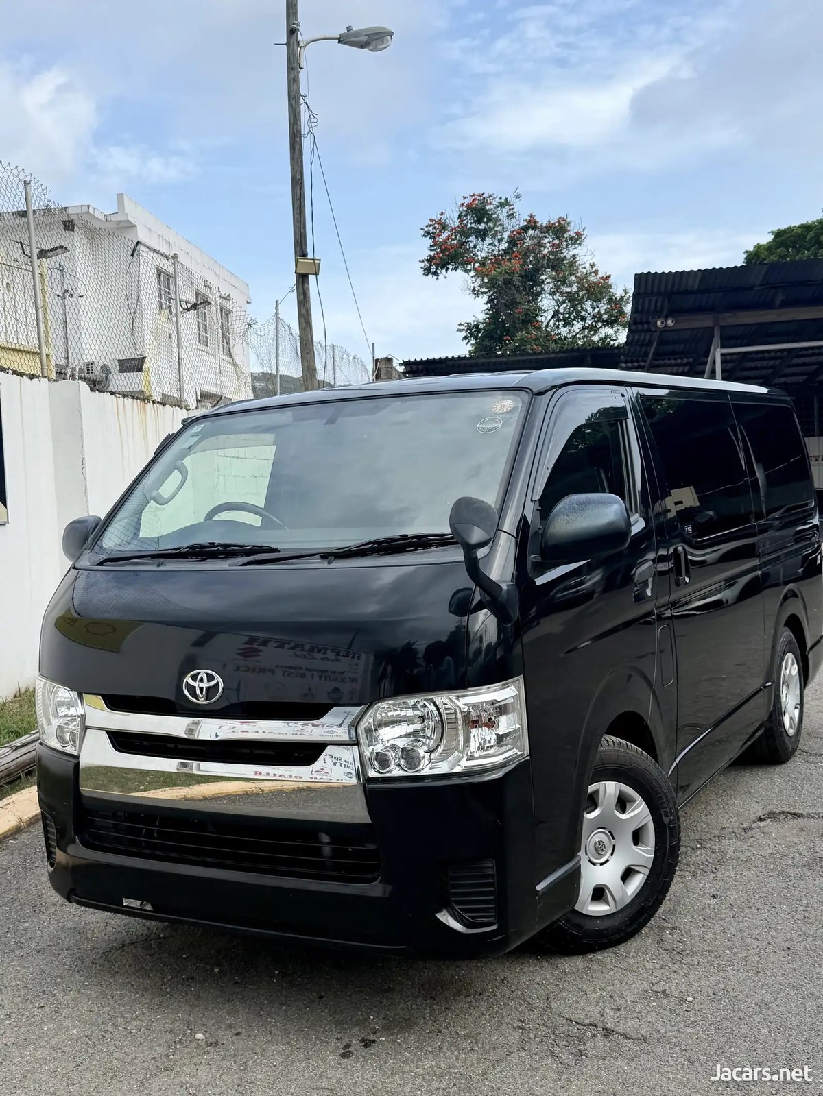 2016 TOYOTA Hiace