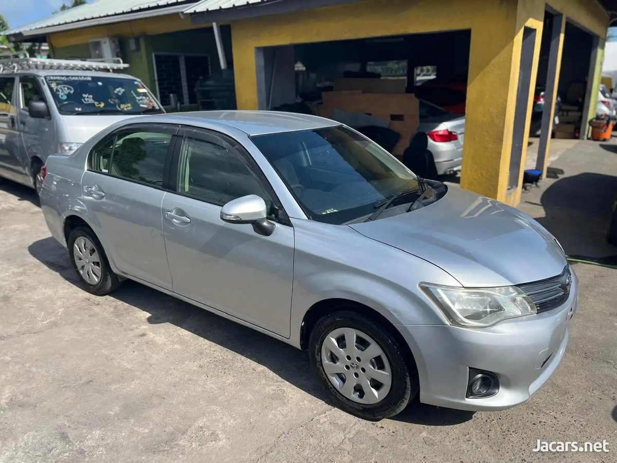 2014 TOYOTA Axio