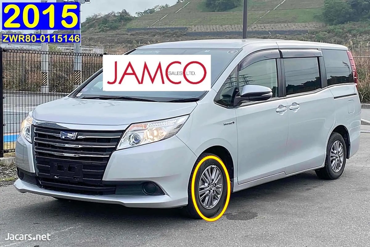 2015 TOYOTA Noah