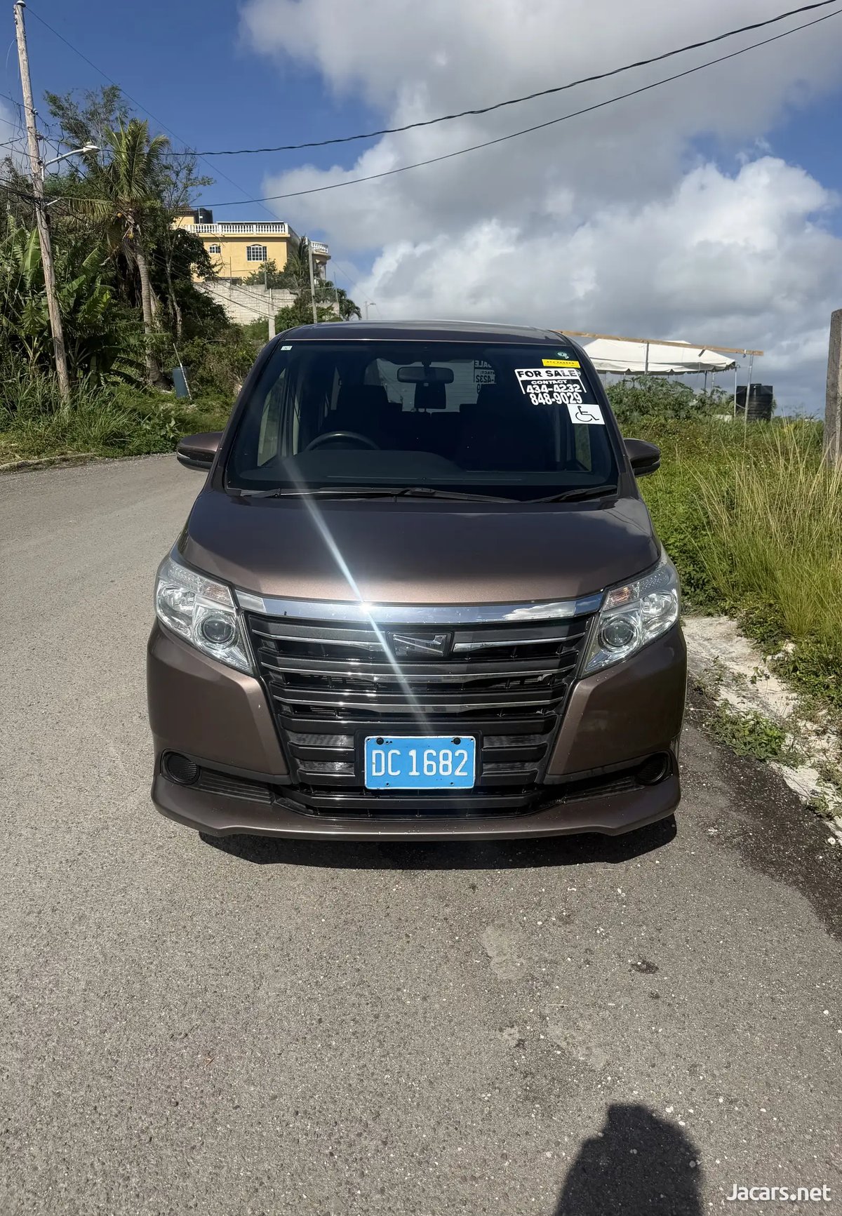 2017 TOYOTA Noah