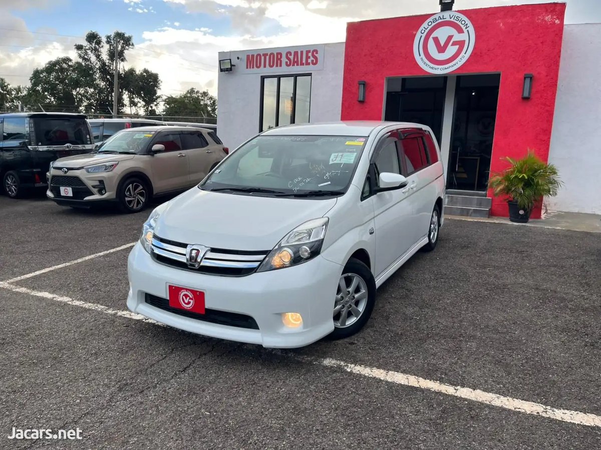 2016 TOYOTA Isis