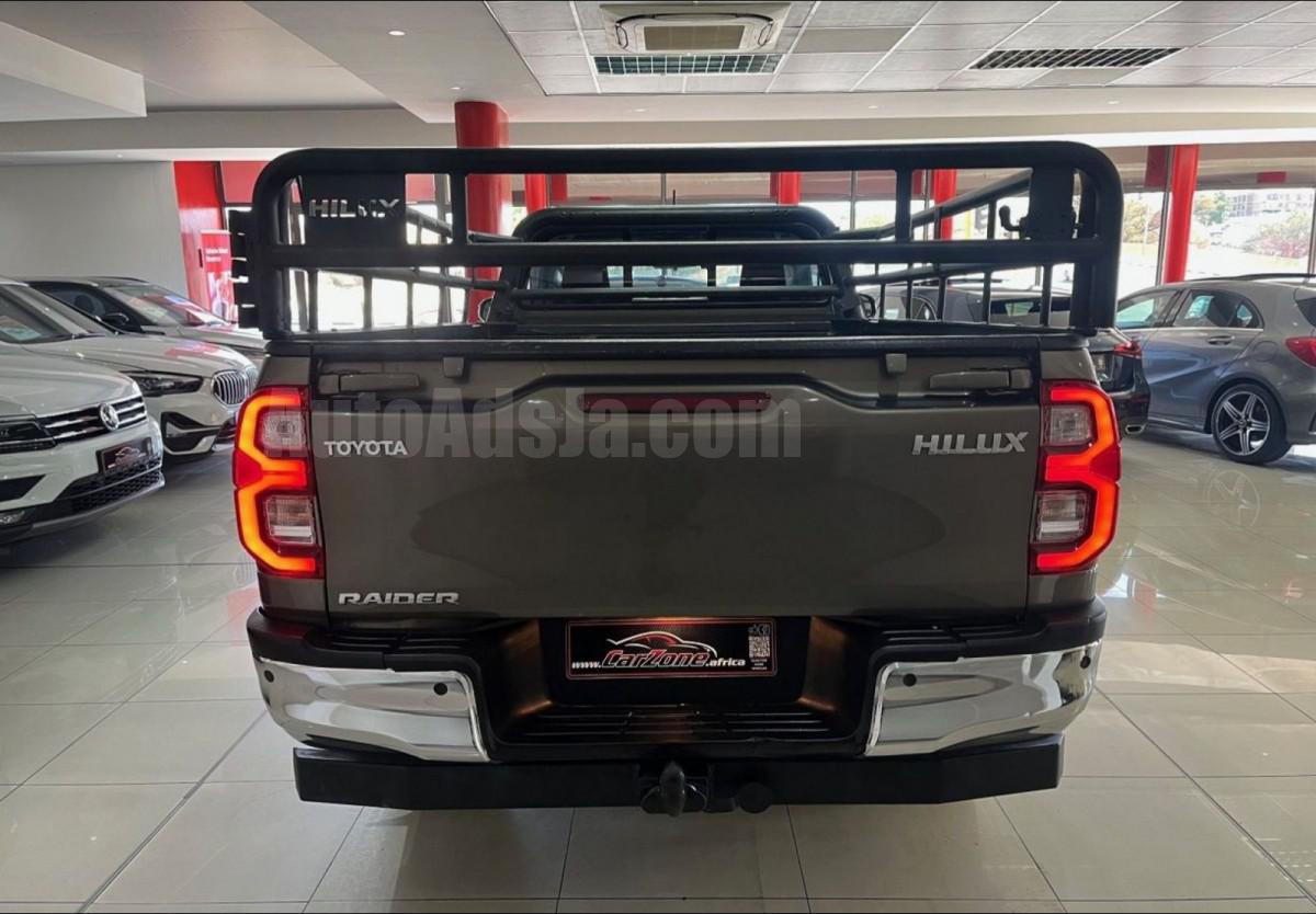 2022 TOYOTA HILUX