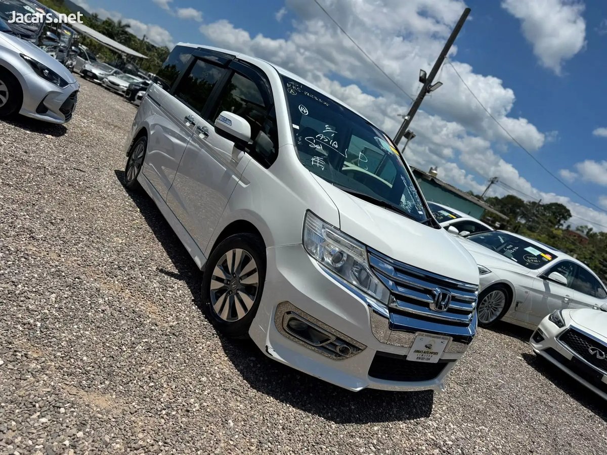 2014 HONDA Stepwgn