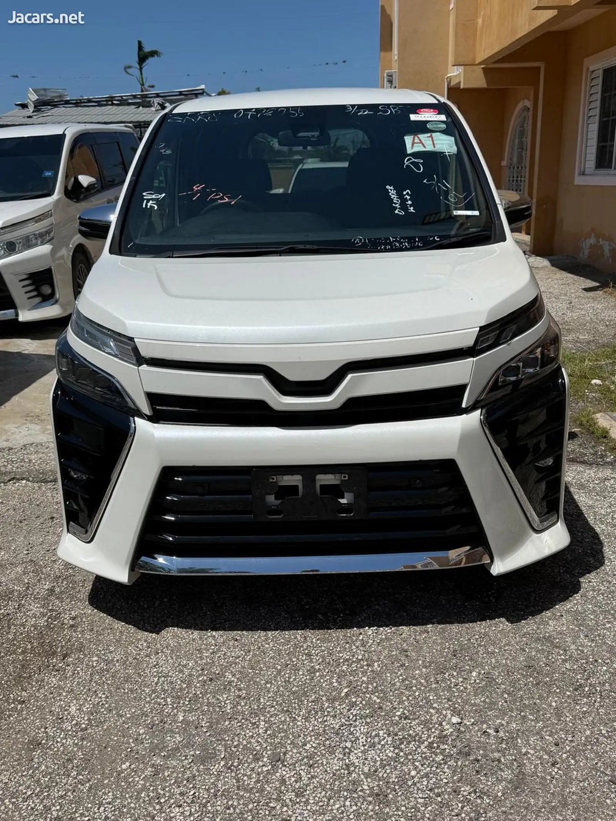 2019 TOYOTA Voxy