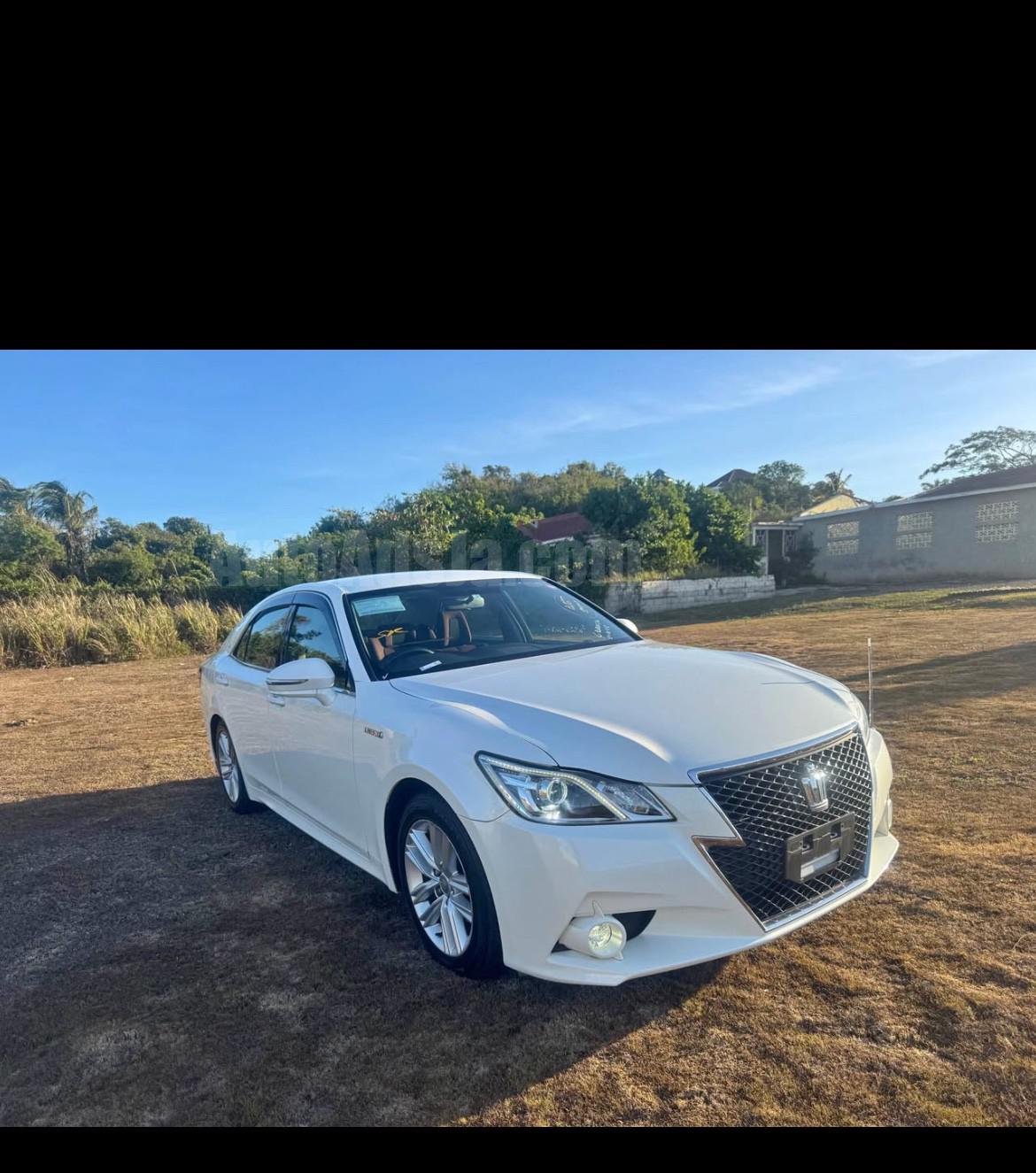 2015 TOYOTA CROWN ATHLETE