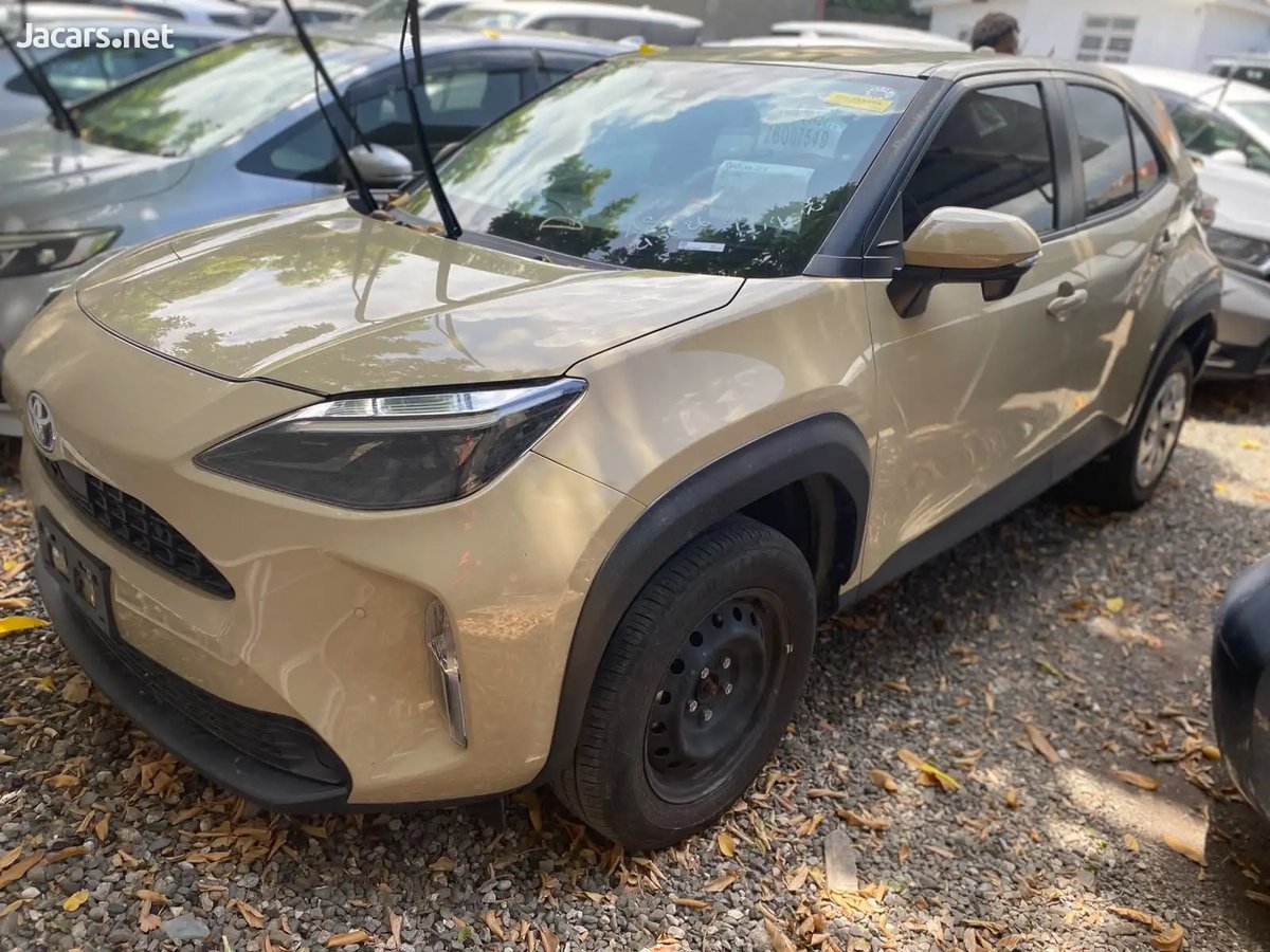 2024 TOYOTA Yaris