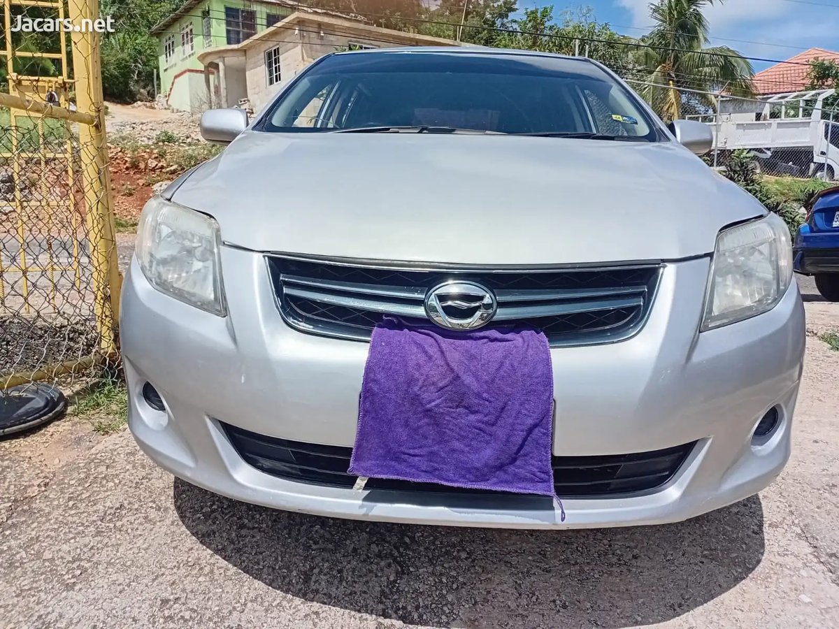 2011 TOYOTA Fielder