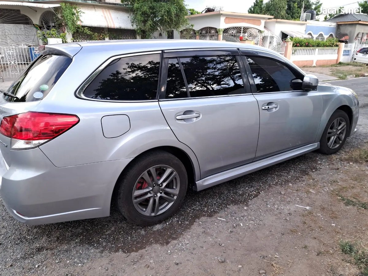 2013 SUBARU Legacy