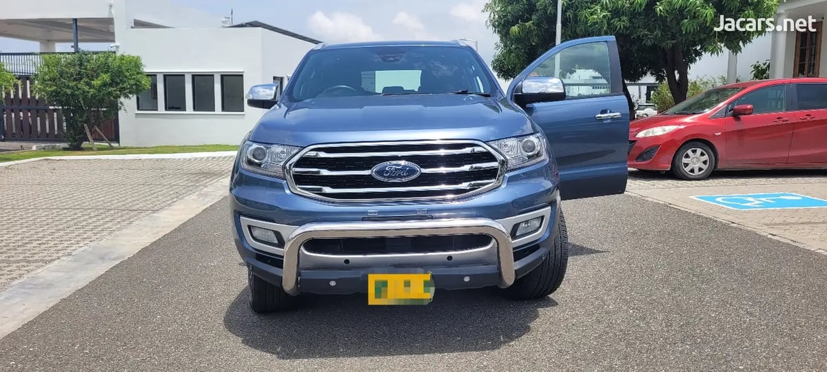 2019 FORD Everest