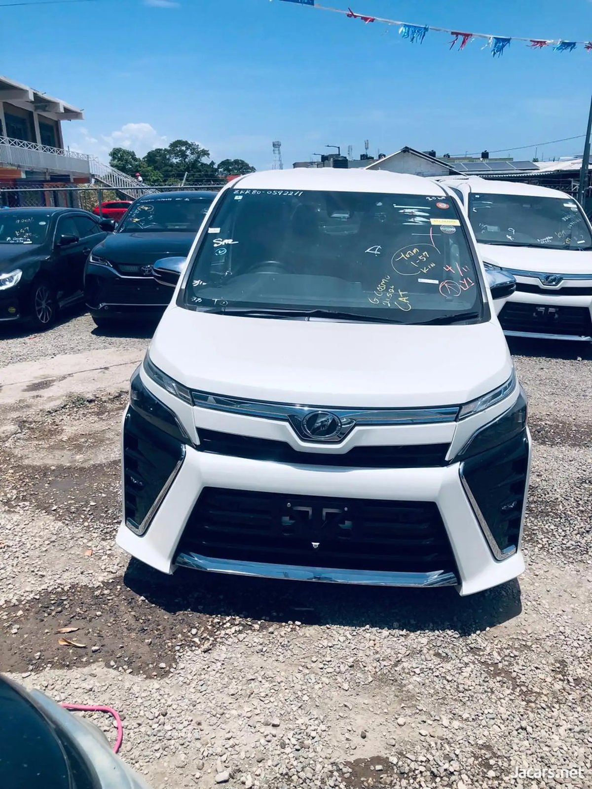 2020 TOYOTA Voxy