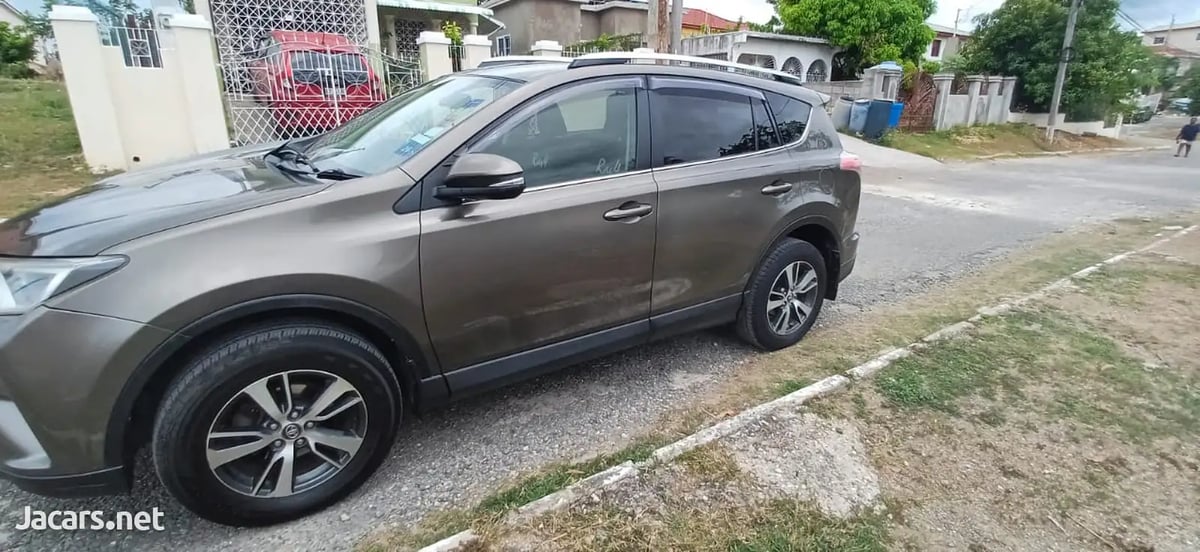 2016 TOYOTA RAV4