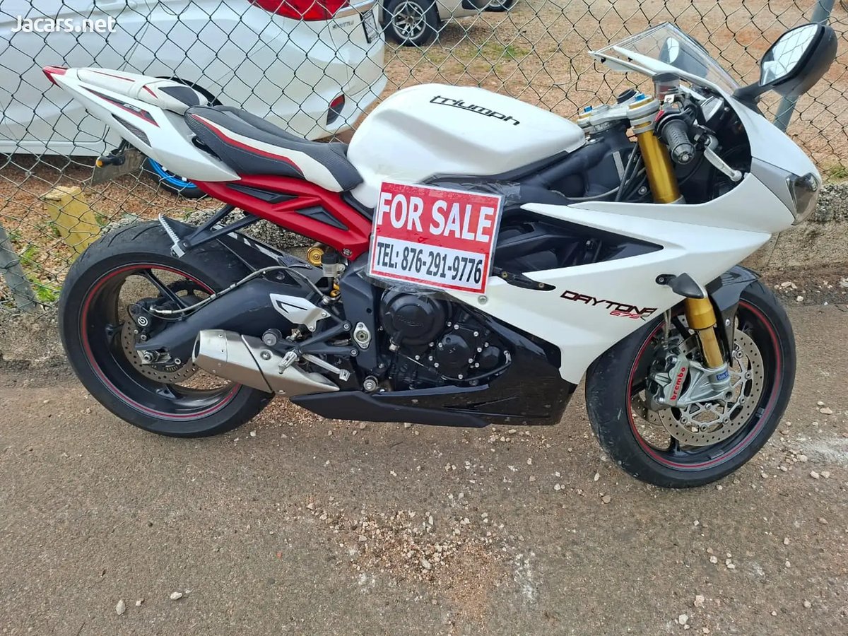2013 TRIUMPH Bike