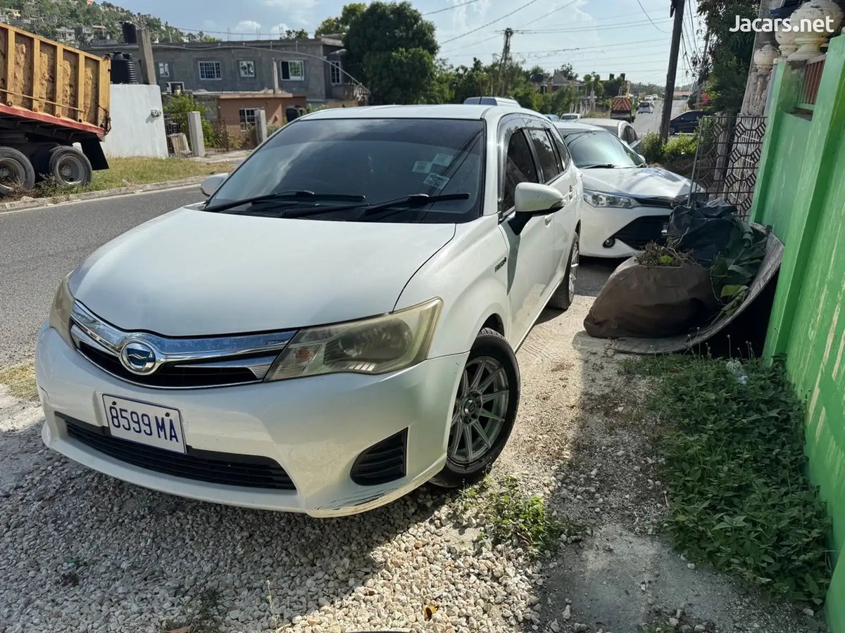 2014 TOYOTA Fielder