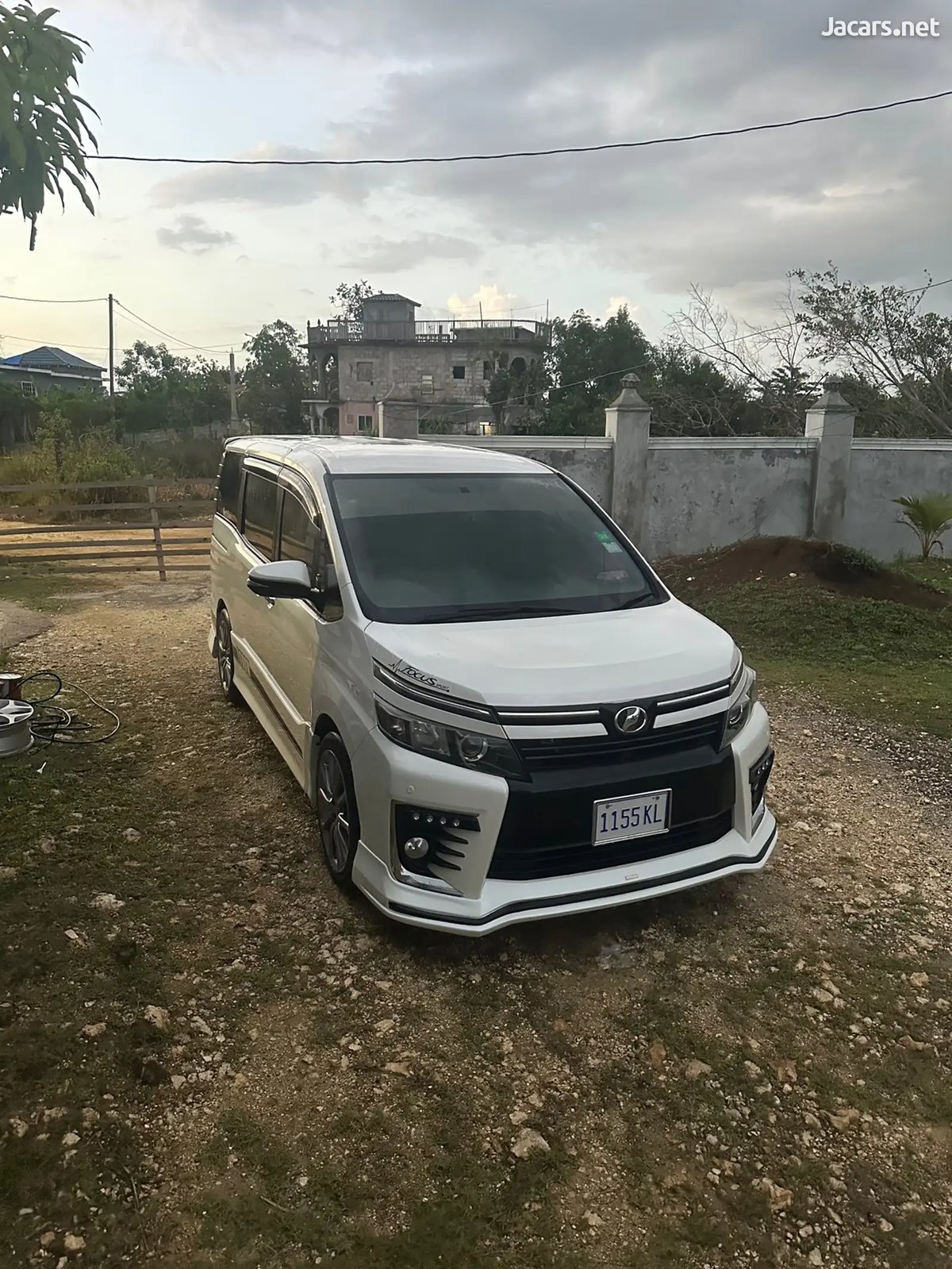 2014 TOYOTA Voxy
