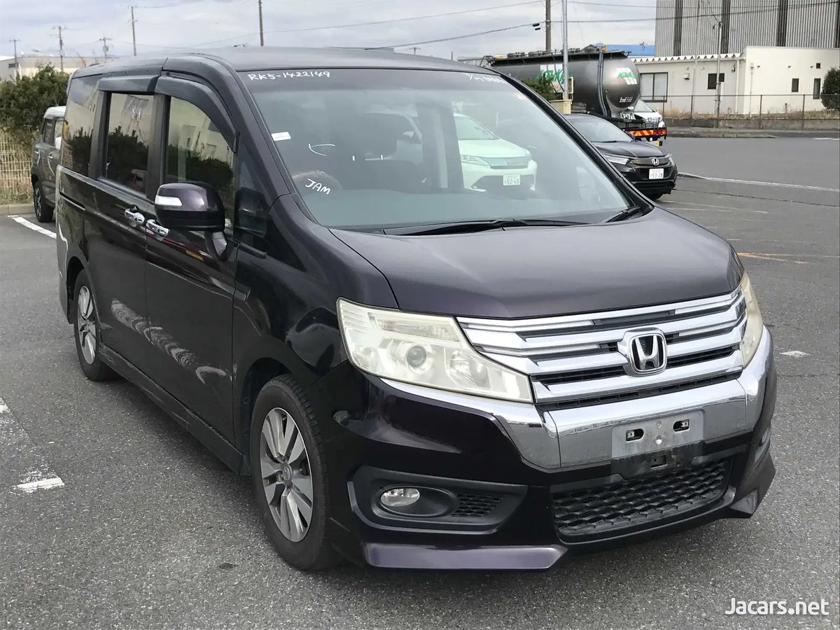 2014 HONDA Stepwgn