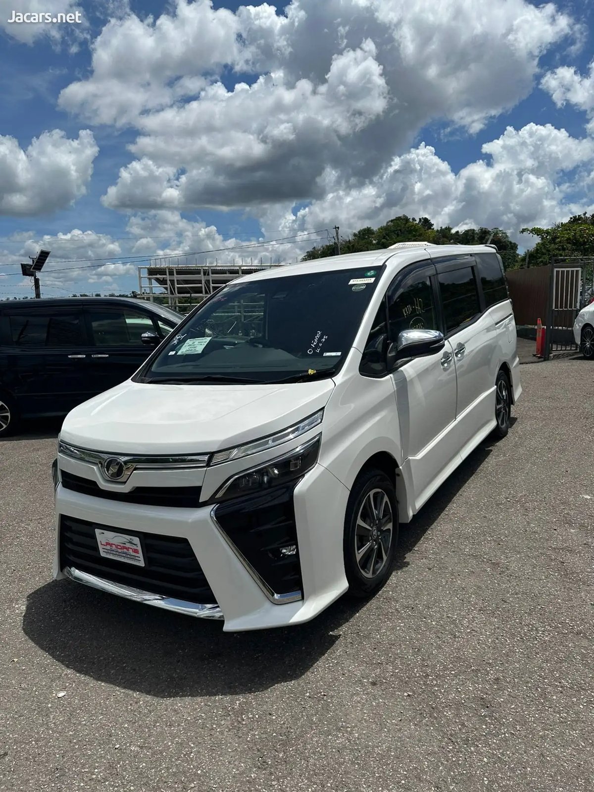 2018 TOYOTA Voxy