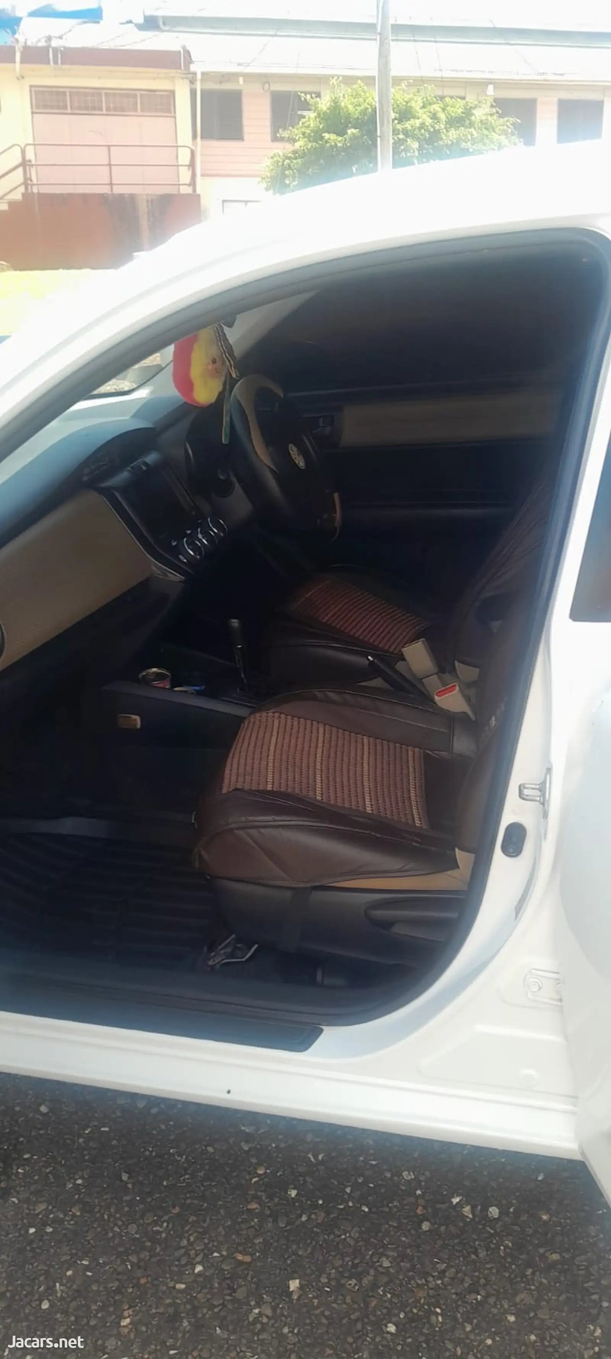 2014 TOYOTA Axio