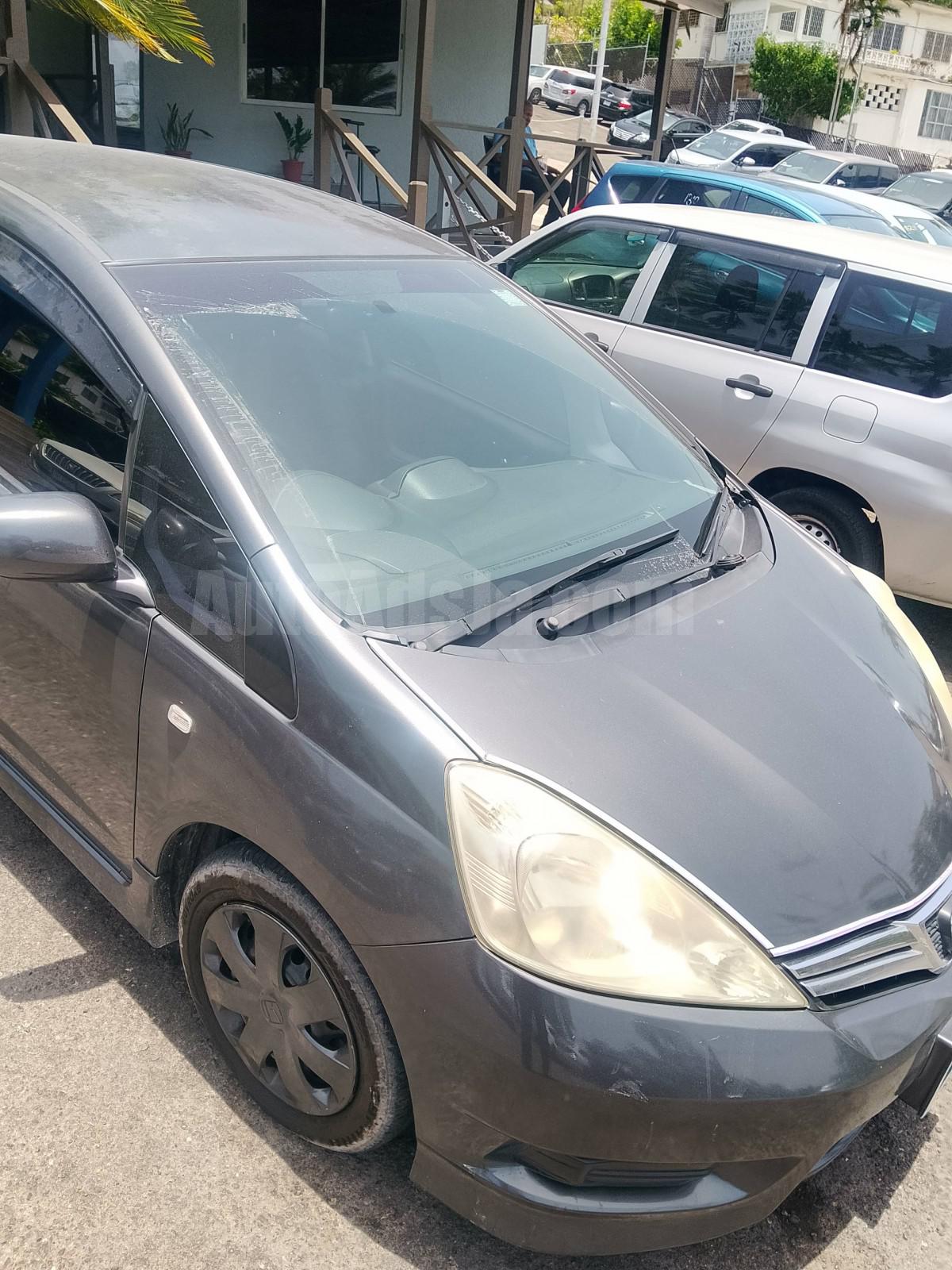 2011 HONDA FIT SHUTTLE