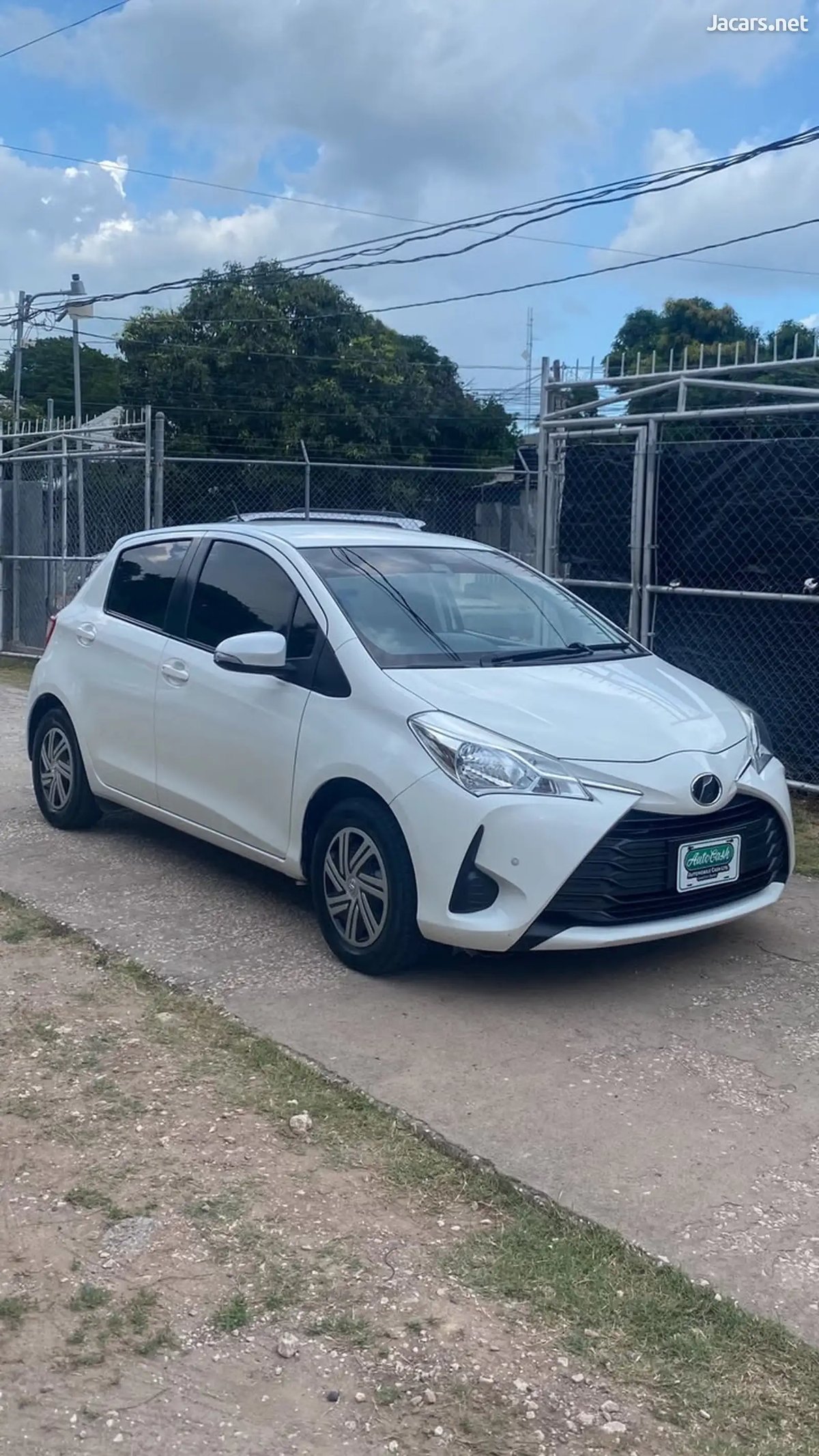 2018 TOYOTA Vitz